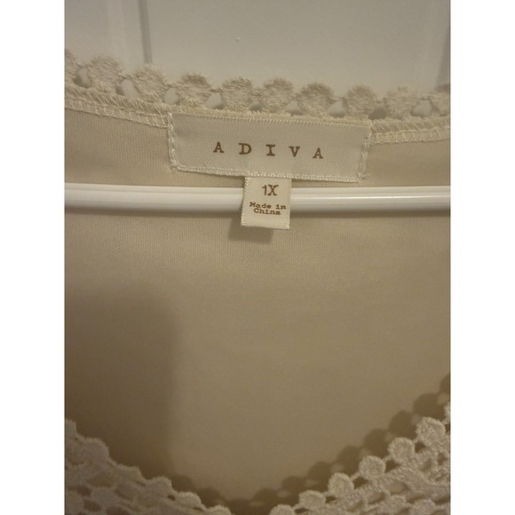 ADIVA Cream Crochet Lace V Neck Tunic Top Plus Size 1X - Picture 3 of 5